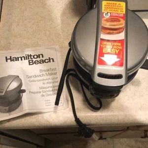 Breakfast sandwich maker